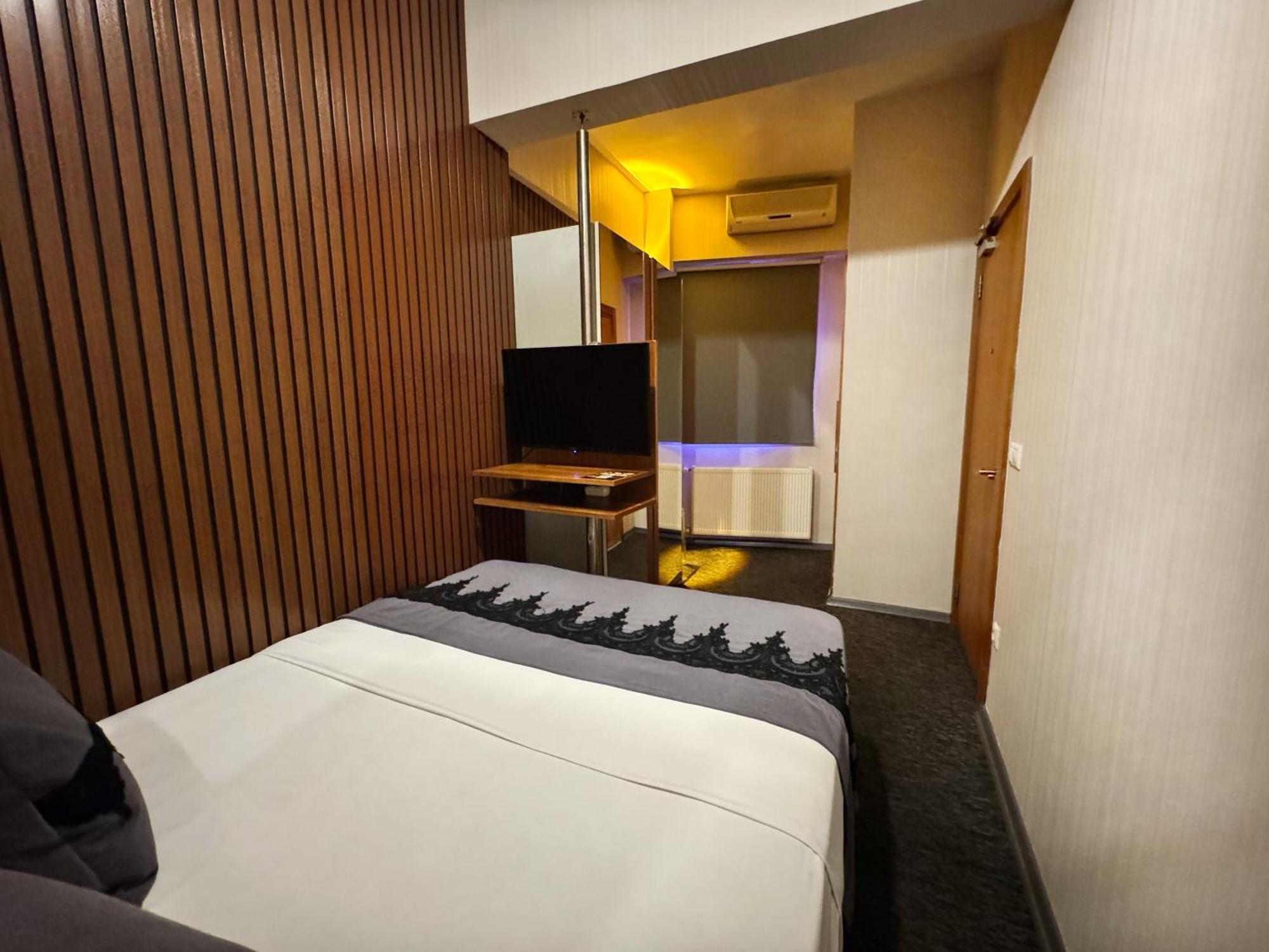 Black Art Otel Истанбул Екстериор снимка